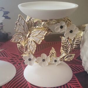 White and Gold Floral Candle Holder